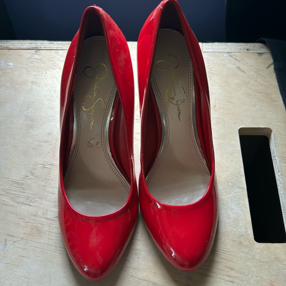 Jessica Simpson high heels. Red size 7.